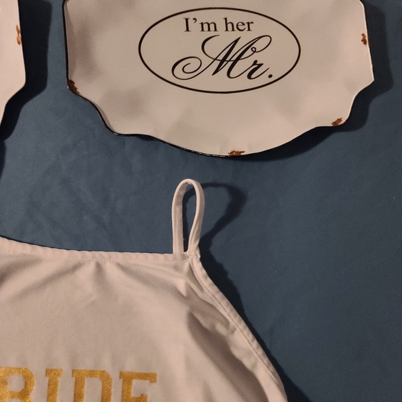 Bride and Groom Bundle.Bride Tank size LG wall plagues and drink container - Picture 2 of 14